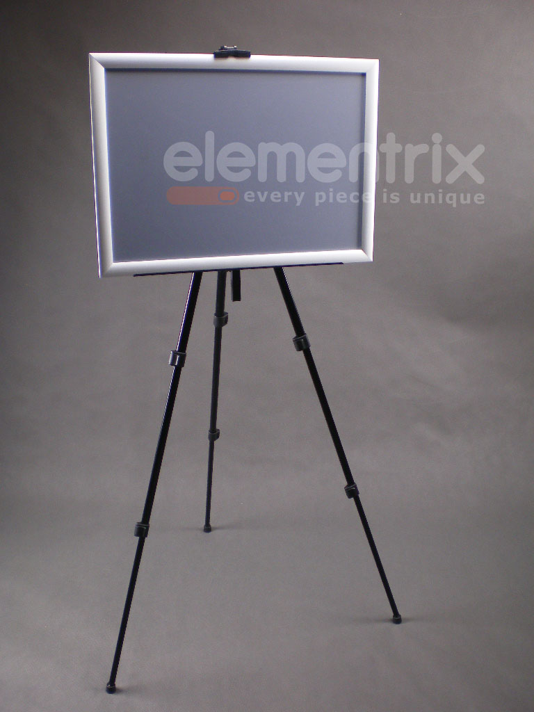 A4 Reklamní tabule se zaklapávacím rámem 25mm