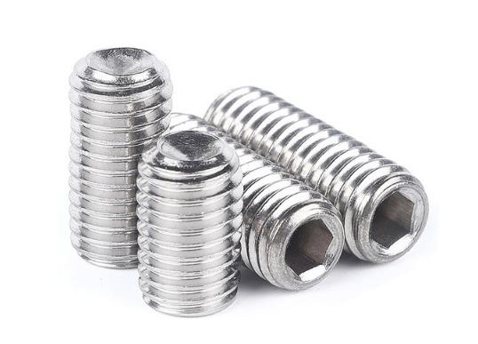 Šroub (červík) se závitem 1/4″-20 x 3/8 inch