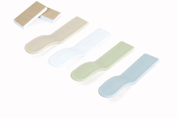 Zvedák záchodového prkénka plastový - bílý