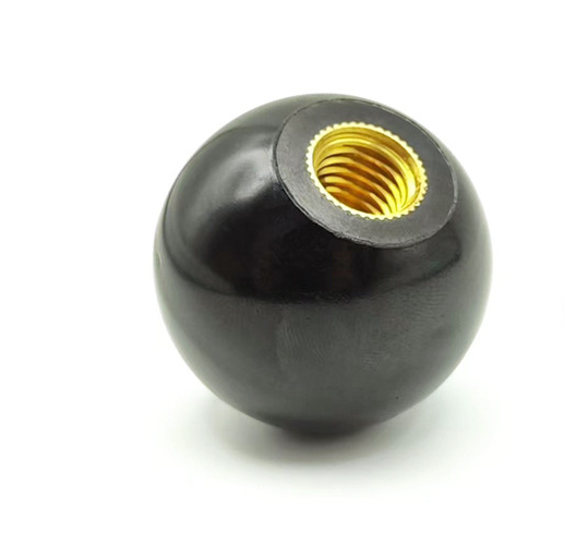 Koule s mosazným závitem prům. 40mm M12