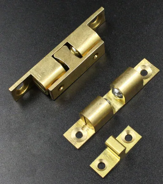 Dvojitá mosazná kuličková západka 60mm 1ks