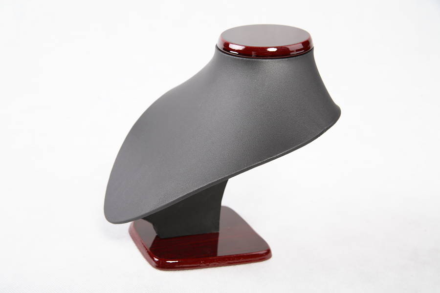 Dekolt na šperky výška 20cm čierny