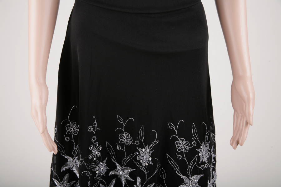 Dámska figurína, manekýnka v telovej farbe F5