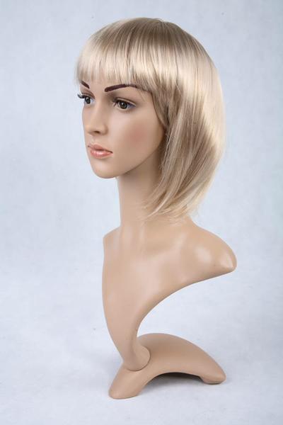 Aranžérska hlava žena s mejkapom