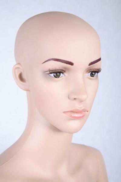 Dámska figurína, manekýnka v telovej farbe sediaci F6