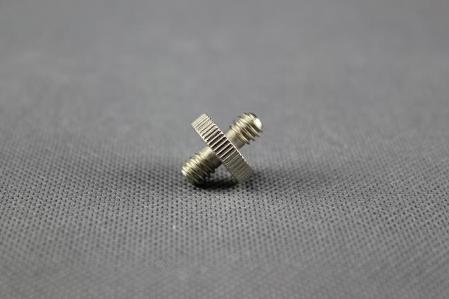 Spojovací Statívový skrutka 1/4 "