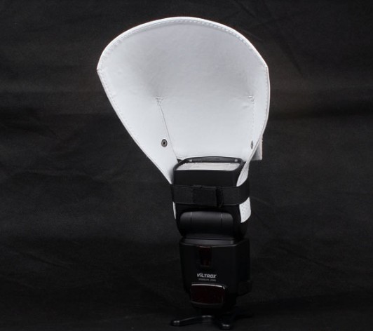 Univerzálny odrazový difuzér (biela koža) pre systémové blesky