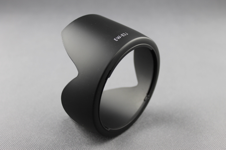 Slnečná clona EW-83J pre Canon