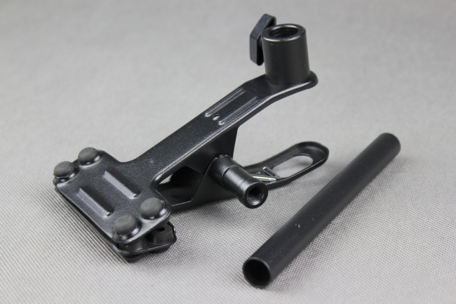 Svorka na upevnenie rôzneho príslušenstva