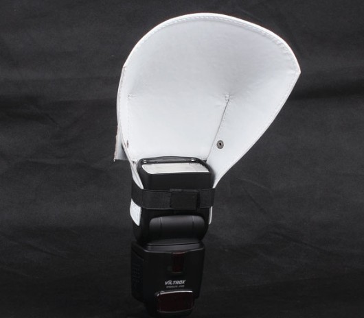 Univerzálny odrazový difuzér (biela koža) pre systémové blesky