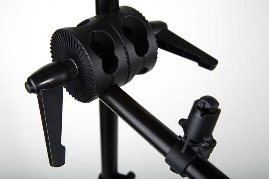 Upínacie kĺb na tyč dvojitý