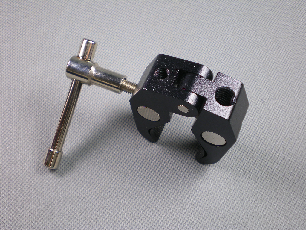 Video svorka so závitmi 1/4 "a 3/8"