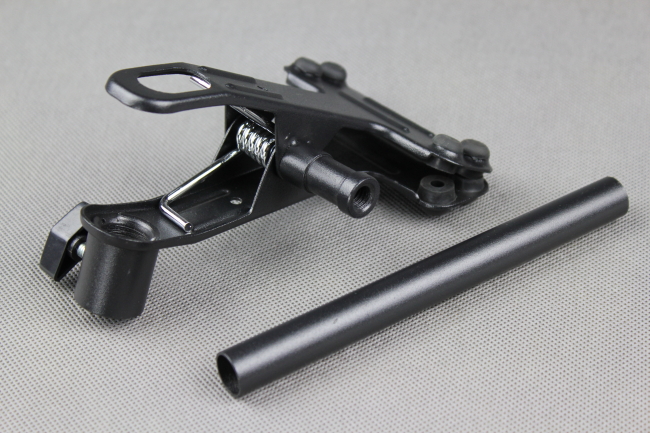 Svorka na upevnenie rôzneho príslušenstva