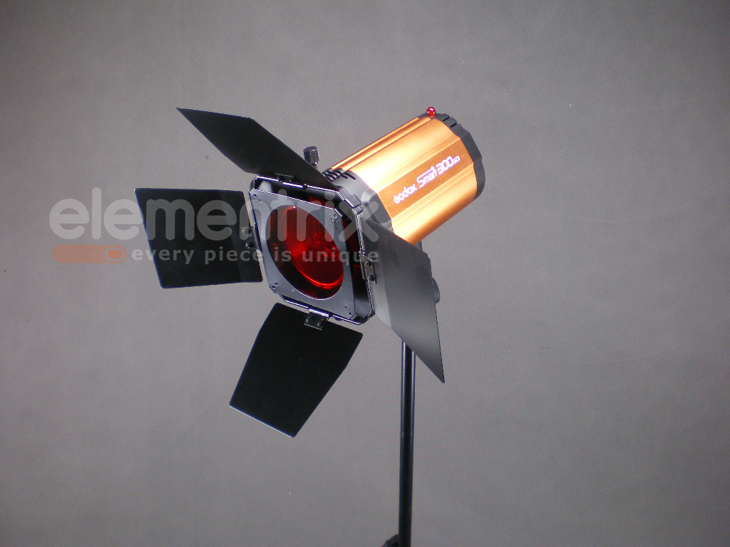 Klapky s farebnými filtrami a voštinou pre Miniblesk