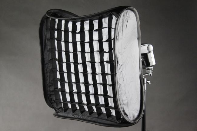 Easy Softbox 50x50cm s voštinou a kruhovým platnom