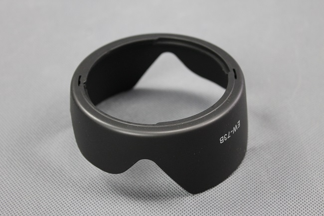 Slnečná clona EW-73B pre Canon