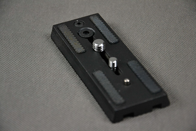 Rýchloupínacími doštičky pre statív ST695 ELEMENTRIX