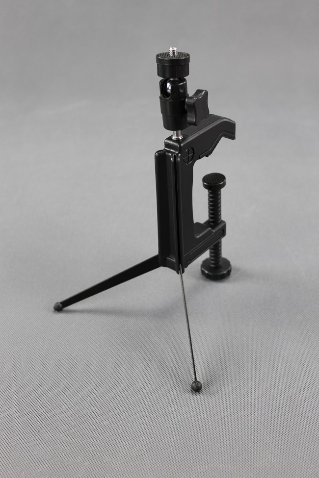 Univerzálny stolný mini statív