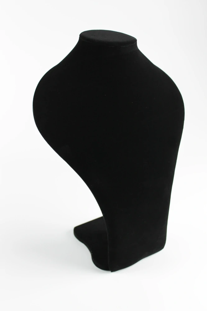 Dekolt na šperky výška 41cm čierny