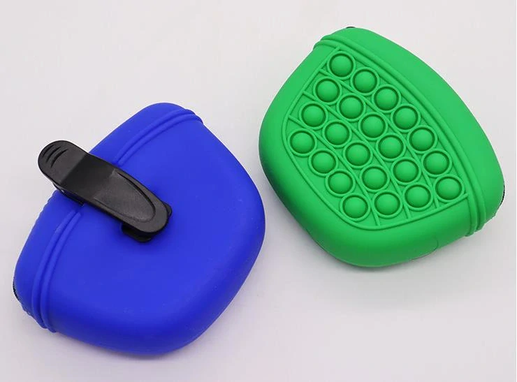 Silikónová taštička na maškrty pre psa zelená