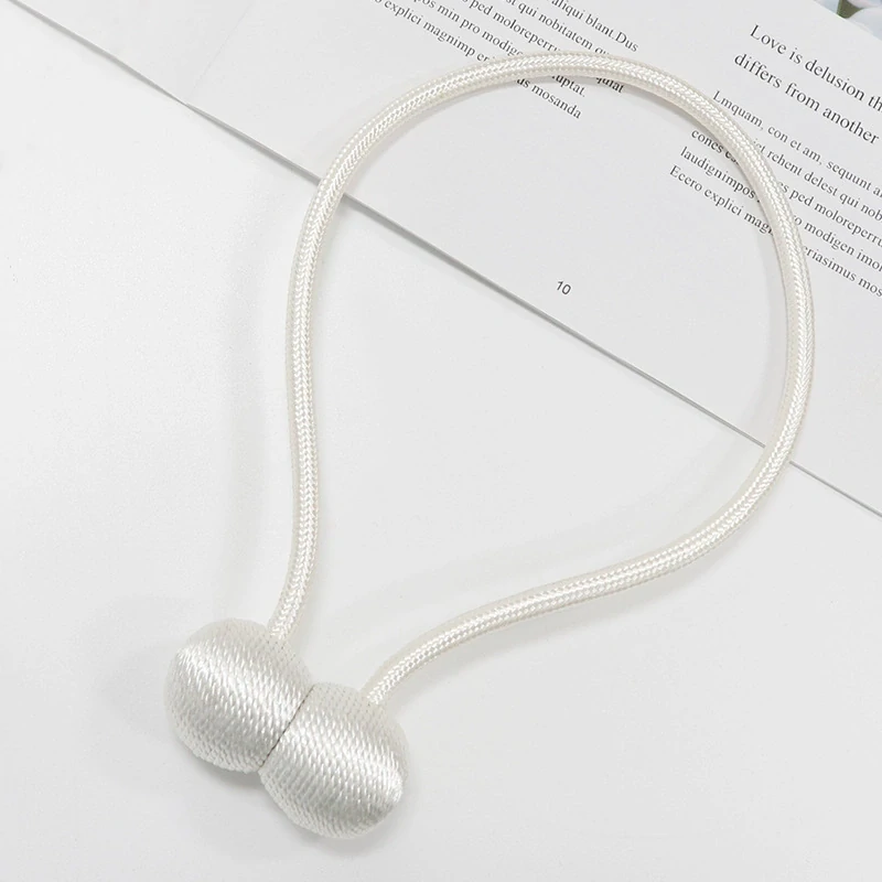 Magnetická spona na závesy - biela