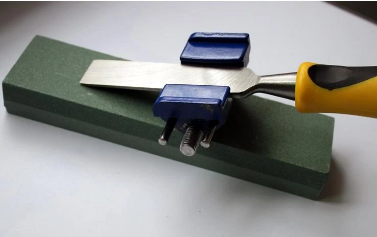 Vodítko na ostrenie dlát