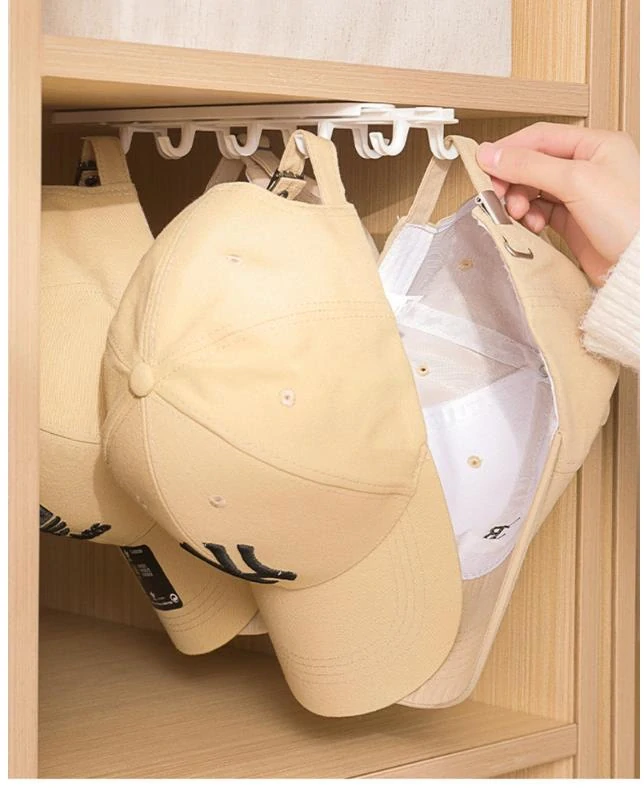 Závesný výsuvný organizér s háčikmi