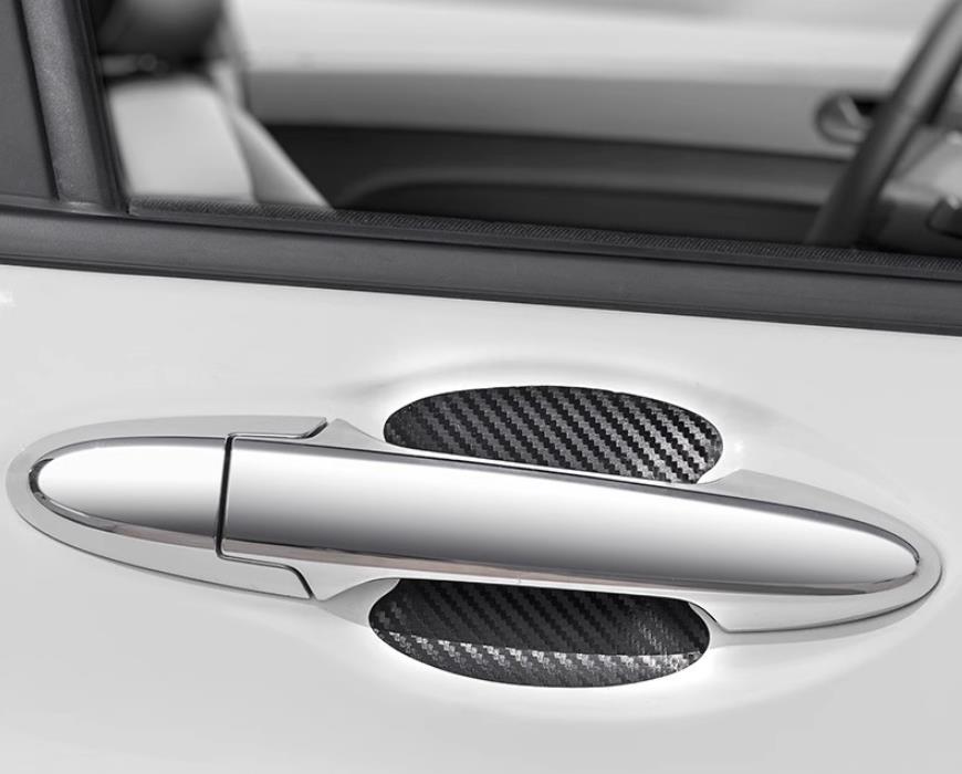 Ochranné samolepky pod kľučky dverí – karbónový design (4 ks)