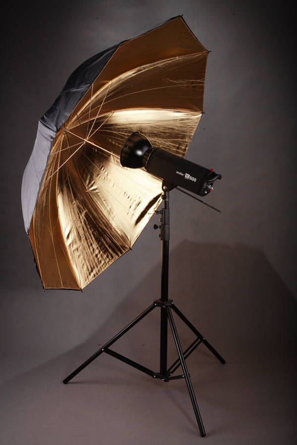 Štúdiový fotografický dáždnik 153cm zlatý