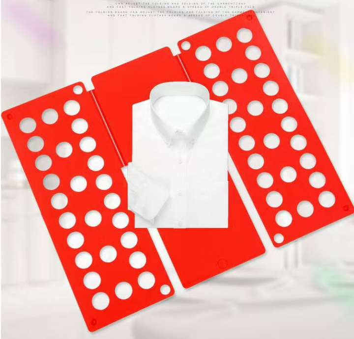 Doska na rýchloskladanie oblečenia červená