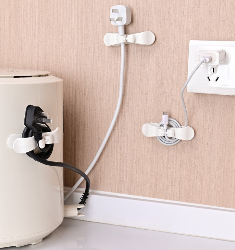 Samolepiaci organizér káblov