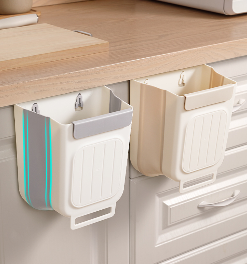 Skladací odpadkový kôš na kuchynské dvierka – 6 l (hnedá varianta)