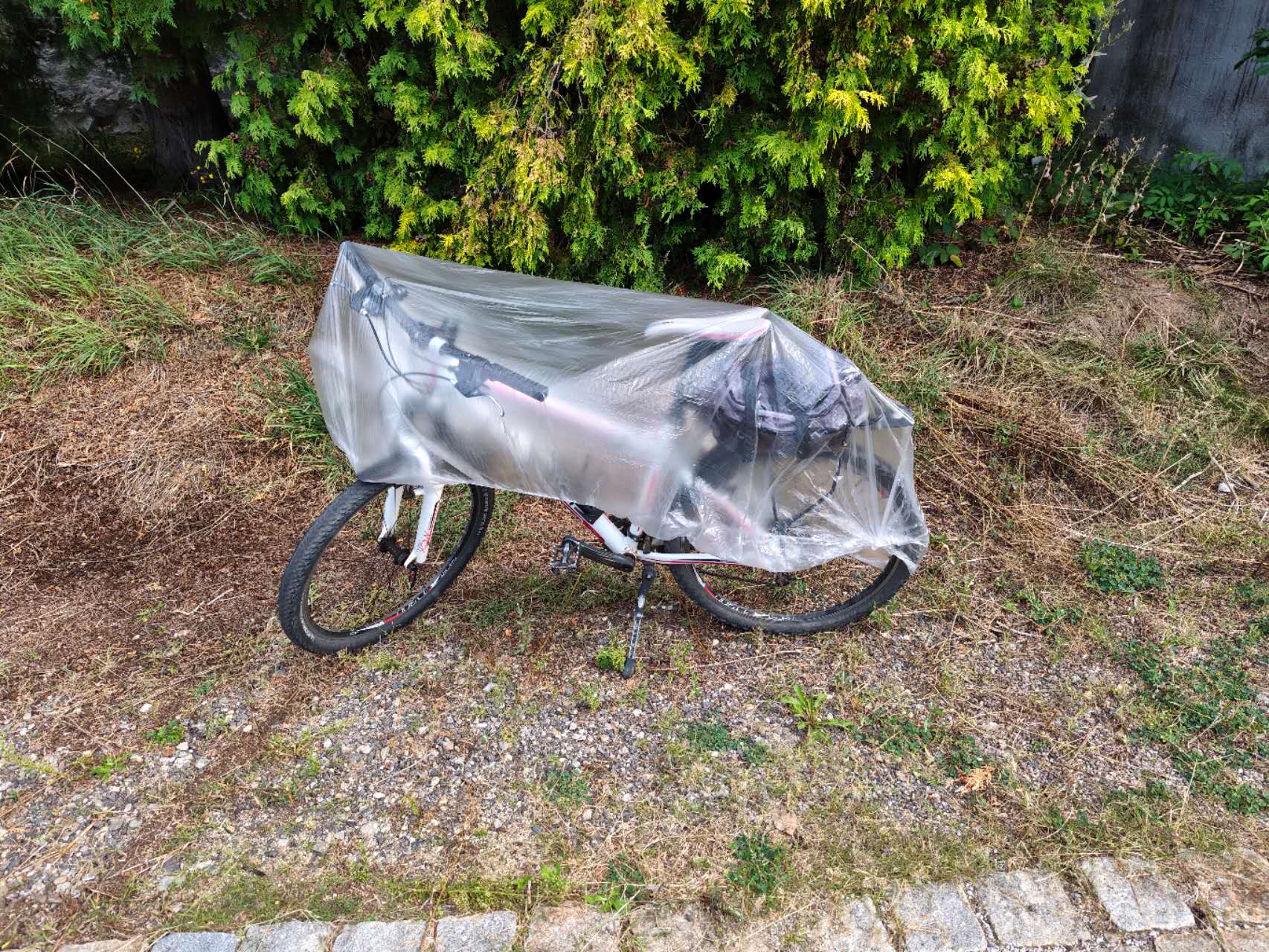 Jednorazový mikroténový obal na bicykel
