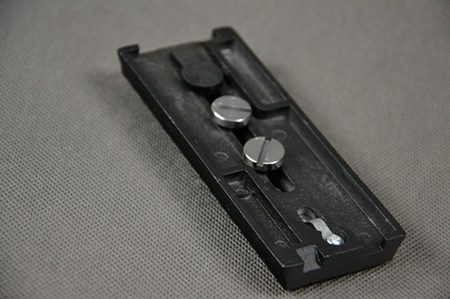 Rýchloupínacími doštičky pre statív ST695 ELEMENTRIX