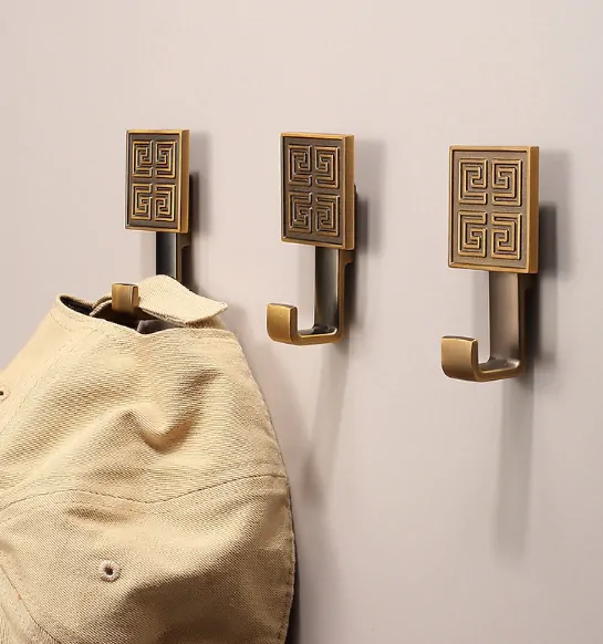 Nábytkový vešiak neo China style farba meď