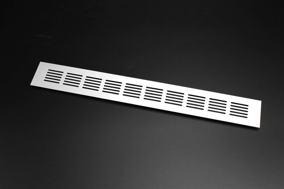 Hliníková vetracia mriežka 350 x 50mm 1ks