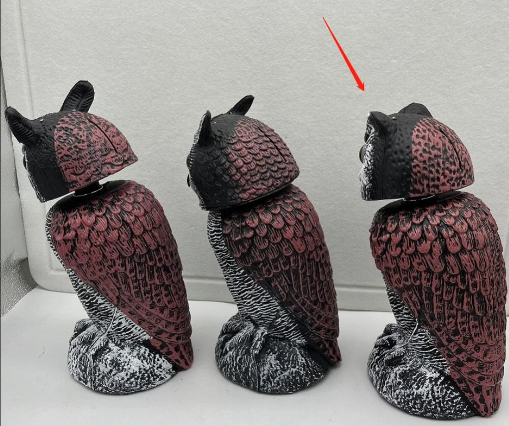 Maketa sovy na plašenie vtáctva s pohyblivou hlavou menšou s háčikom