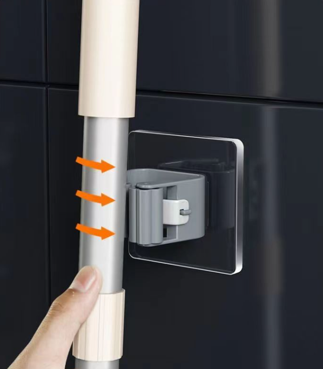 Samolepiaci držiak na zmetáky a mopy, sada 5 ks (biela)