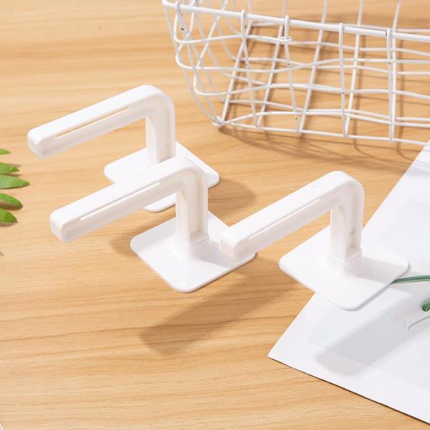 Samolepiace háčiky na stenu – 1 pár