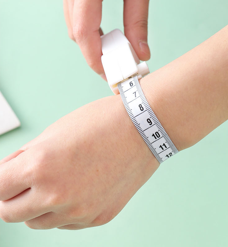 Samonavíjací krajčírsky meter 1 ks (farba: biela)