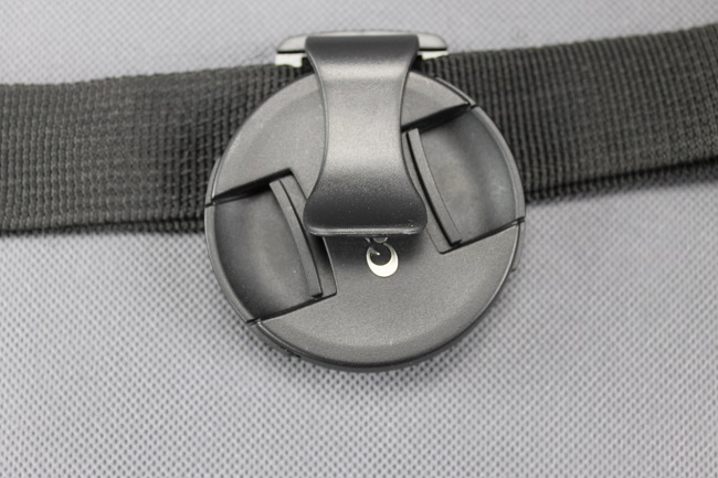 Klipsa na uchytenie krytky na popruh ELEMENTRIX