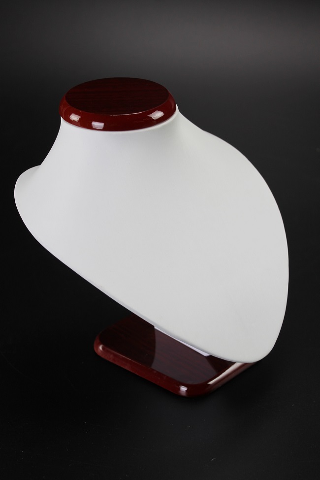 Dekolt na šperky výška 20cm biely slonovinová