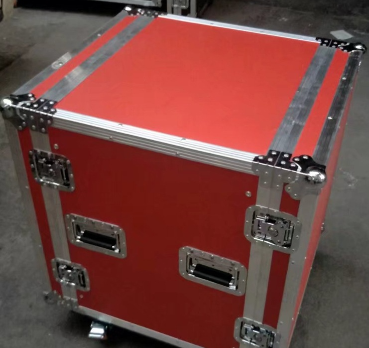 Ochranná hrana debny, kufra 53mm