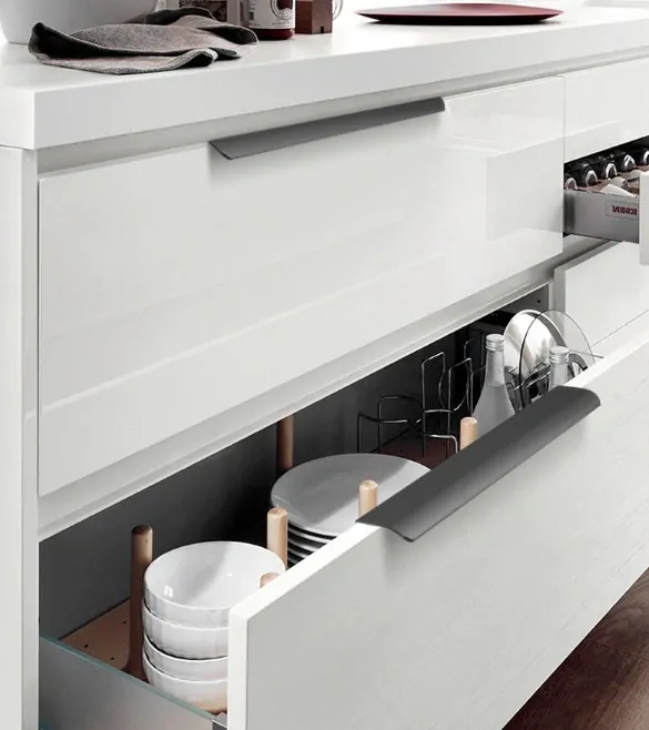 Profilová nábytková úchytka 150mm horná šedá