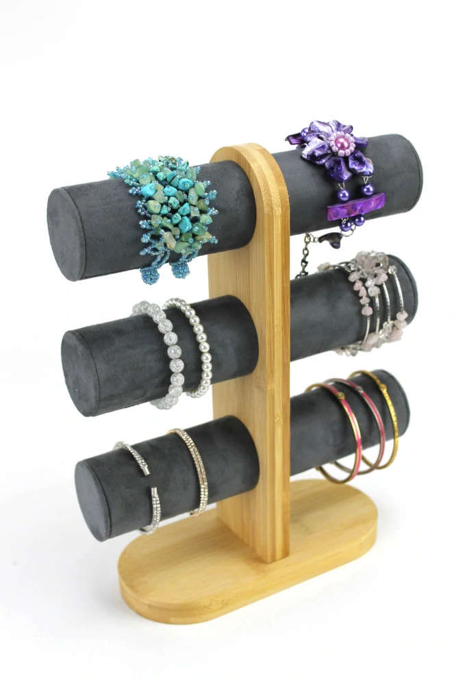 Stojanček, dekolt na náramky 3 rady šedá