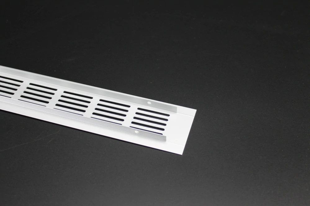 Hliníková vetracia mriežka 350 x 60mm 1ks