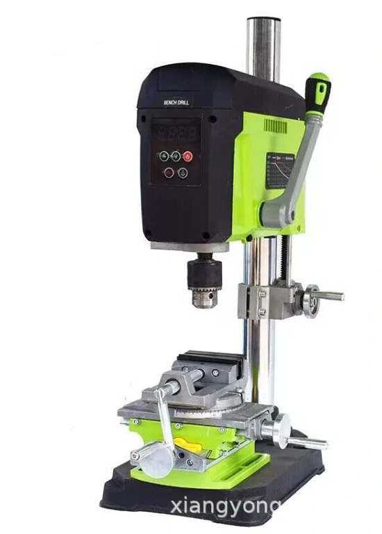 Krížový pracovný stôl 130x130mm zelený, zverák