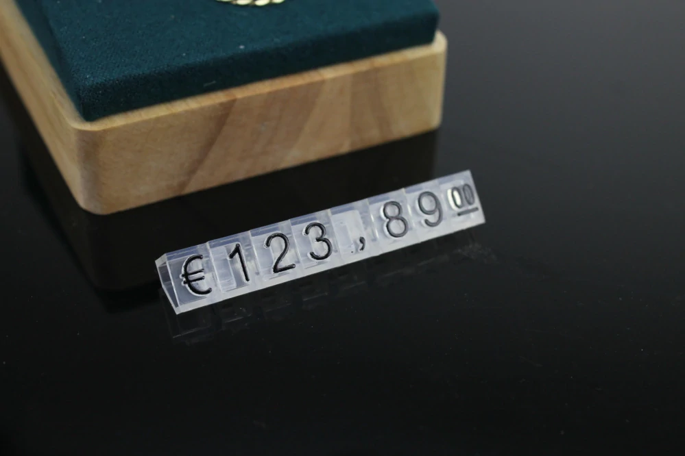 Plastové cenovky černé, PRIEHĽADNÉ 6x9mm 20x rada €