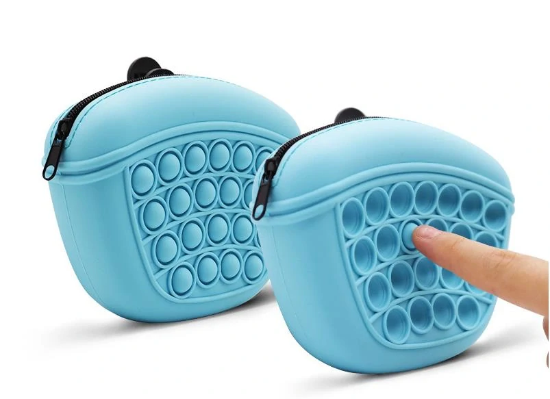 Silikónová taštička na maškrty pre psa zelená