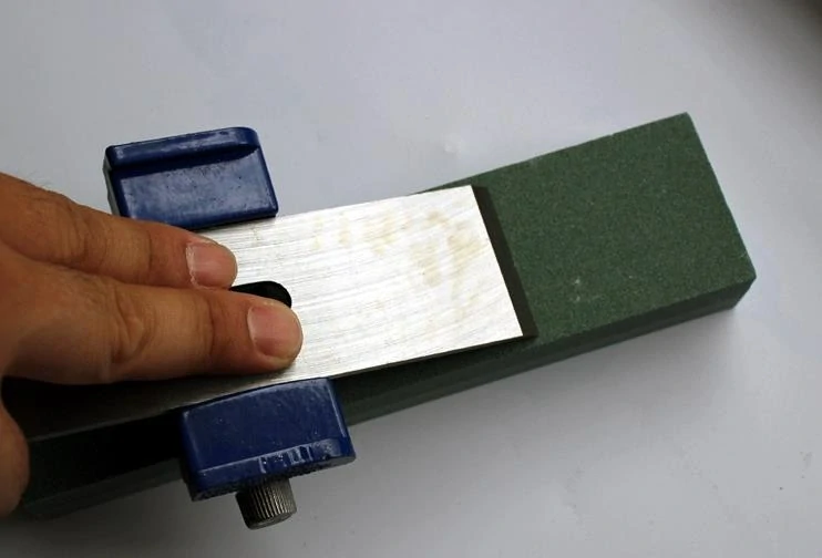 Vodítko na ostrenie dlát